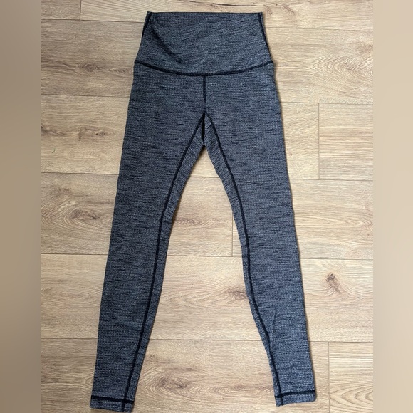 Lululemon Wunder Under Tights - Picture 2 of 3